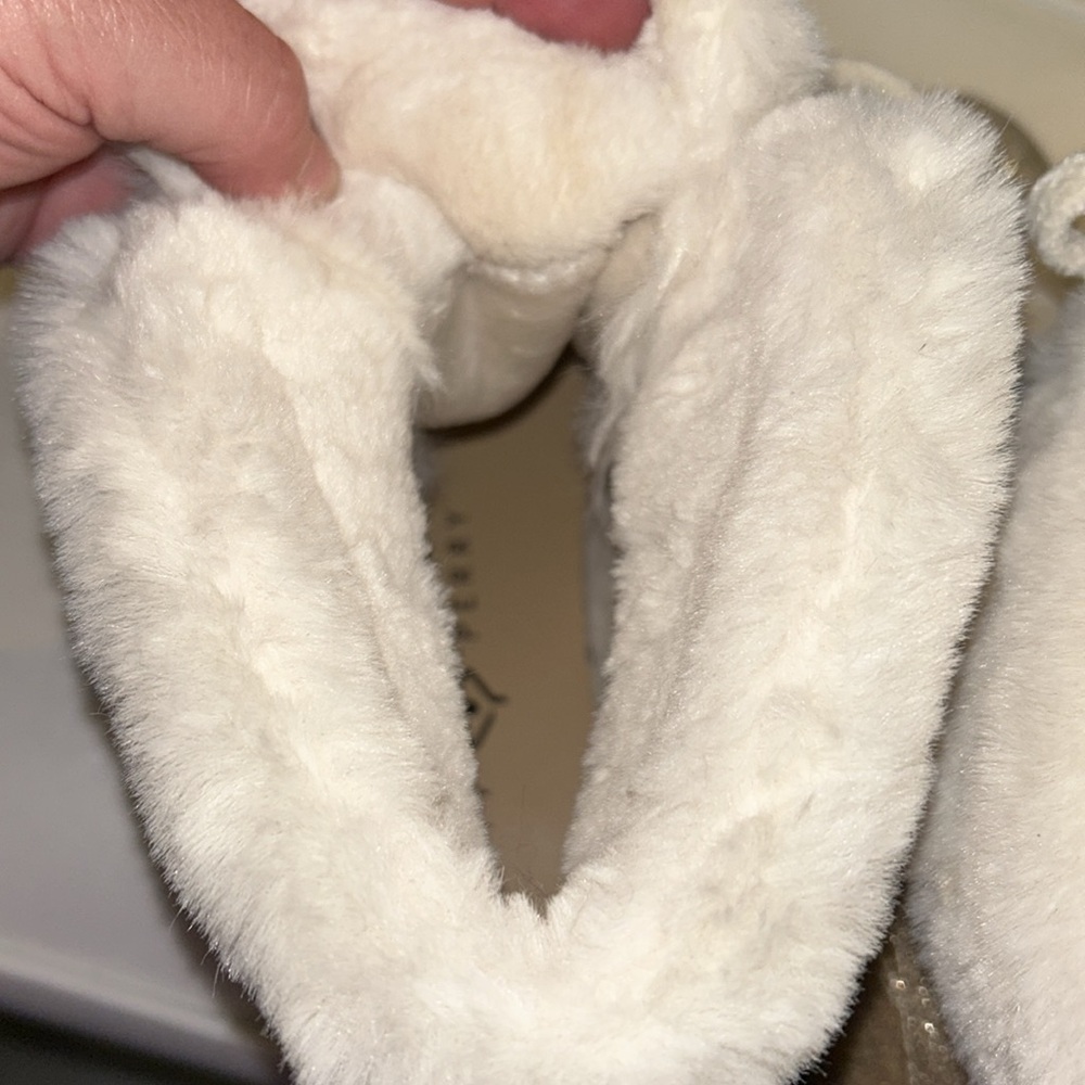 Katy Perry Gold Glitter Ivory Faux Fur Boots EUC sz 7 - Picture 7 of 8